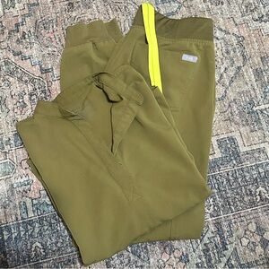 Figs scrub set 
Martini olive